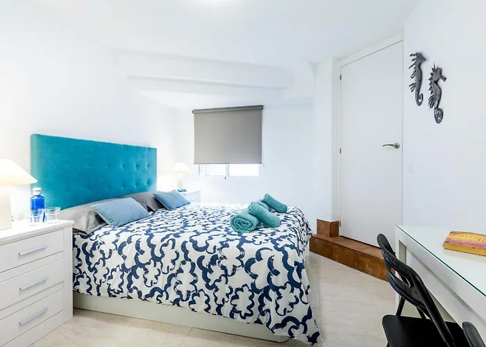 K1. Cozy Flores With Pool *