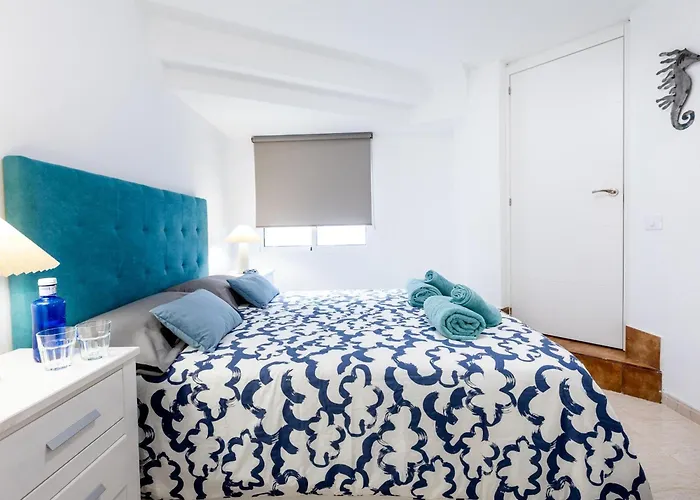 K1. Cozy Flores With Pool Apartament *