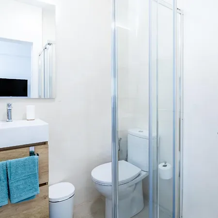 Lägenhet K1. Cozy Flores With Pool