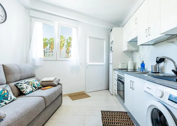 K1. Cozy Flores With Pool 阿德耶