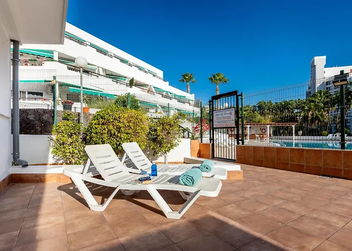 K1. Cozy Flores With Pool * Адехе